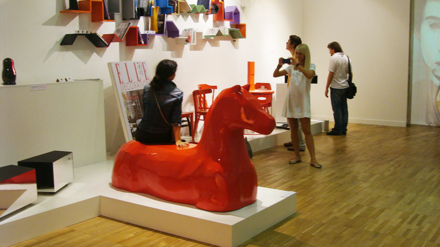 красный конь архмосква 2013, red ik horse